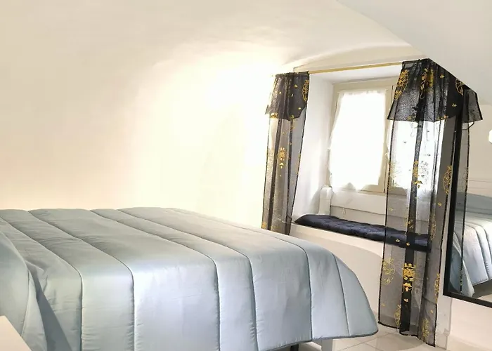 La Nica Nyaraló Catania